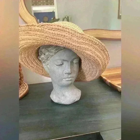 August Accessories Straw Hat - Picture 1 of 4